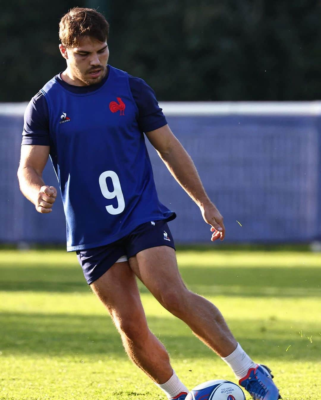 ワールドラグビーさんのインスタグラム写真 - (ワールドラグビーInstagram)「Look who it is 👀  #RWC2023 | #FRAvRSA | @francerugby」10月11日 23時46分 - worldrugby