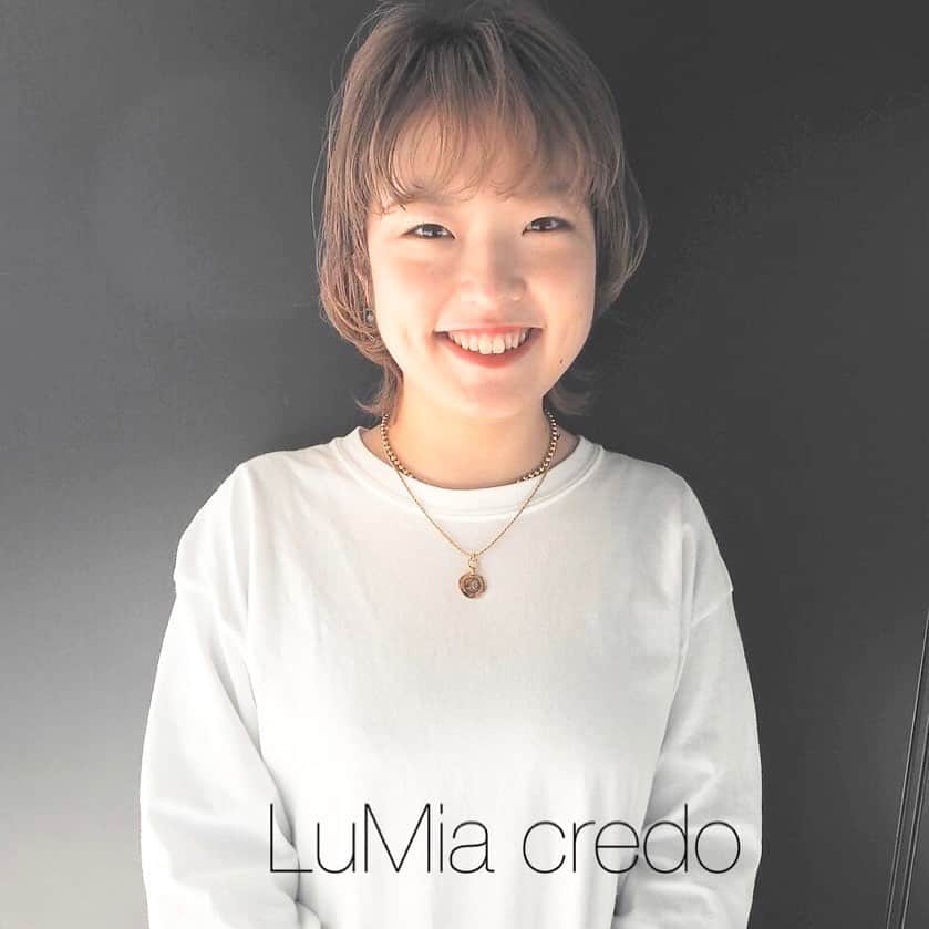 筒井のぞみのインスタグラム：「・ ・ グループスタイリストのご紹介♡  LuMia credo 橋本美穂 （ハシモトミホ） アイリスト兼任スタイリスト  お客さまのお悩みを聞き出して、そこから解決できるようなメニューや商品などを説明し、よりお客様が素敵になれるご提案をさせていただきます！ ご来店された時よりも満足して帰っていただけるように心掛けております♪  得意な技術 デザイン性の良さ似合わせやまつげエクステなどマツエクをつける前の前処理などからエクステの持ちが良くなるように心がけて、お客様にあわせて施術させていただきます！  @hairtime_official  ✂️🫧✂️🫧✂️🫧✂️🫧✂️🫧✂️🫧  #hairtime #hairtimerest #hairtimegem #hairitimecredo #scala #lumia #viola #nail #eyelash #creative #品と遊び #体温のある会社 #高槻をの街を綺麗な人でいっぱいに #地域密着サロン #かわいいをここから  ✂️🫧✂️🫧✂️🫧✂️🫧✂️🫧✂️🫧」