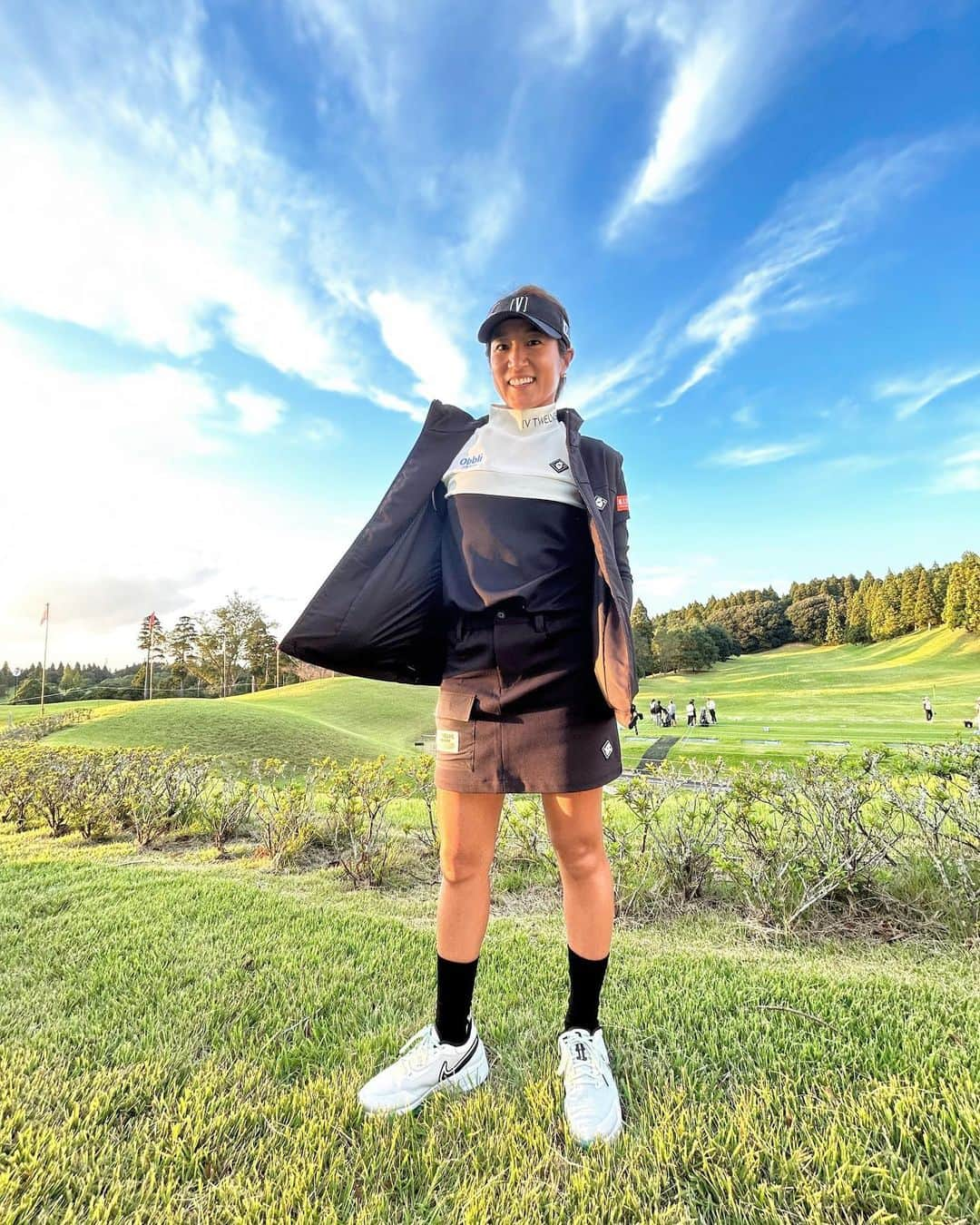 藤本麻子さんのインスタグラム写真 - (藤本麻子Instagram)「秋のウェア🍂🧸🍪 @v12golf_official」10月12日 9時56分 - aako528