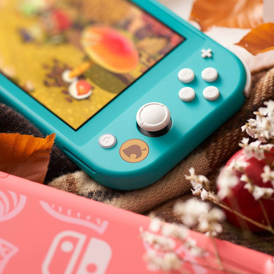 任天堂さんのインスタグラム写真 - (任天堂Instagram)「「Nintendo Switch Lite あつまれ どうぶつの森セット ～しずえアロハ柄～／～まめきち＆つぶきちアロハ柄～」 11月3日（金・祝）発売。  #NintendoSwitchLite #NintendoSwitch #Lite #あつまれどうぶつの森 #どうぶつの森 #しずえ #まめきち #つぶきち #AnimalCrossing #Isabelle #Timmy #Tommy #Nintendo #任天堂」10月12日 10時29分 - nintendo_jp