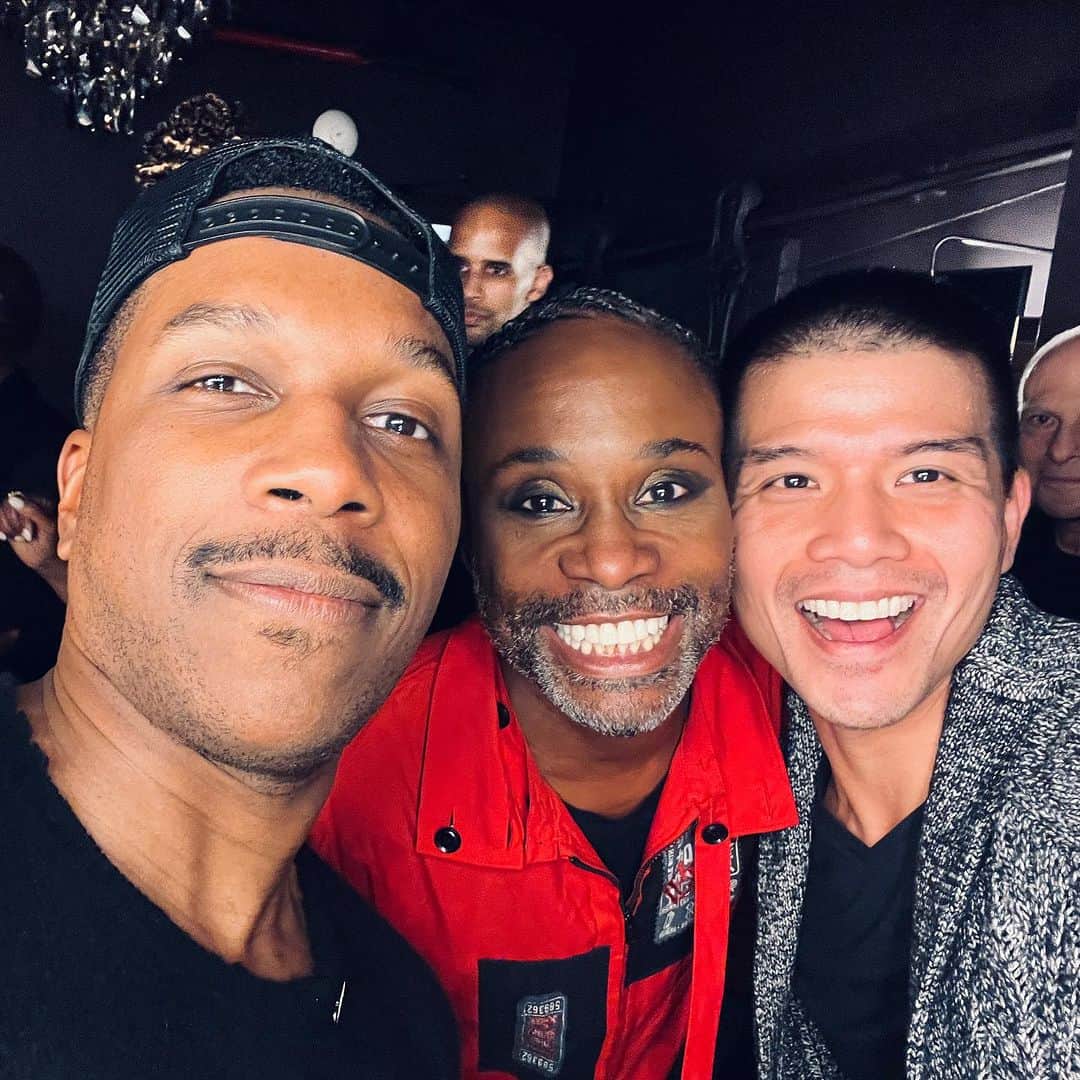 テリー・レオンのインスタグラム：「A @cmudrama reunion with @theebillyporter at @purliebway to cheer on our friend - the show-stopping @leslieodomjr and this incredible company. Wow. Leslie makes this language sing, and it’s thrilling to see & hear this play that hasn’t been done in over 60 years. Bravo to @iamkennyleon and the whole company for a thrilling theatrical experience. Go. See. This. Show.」