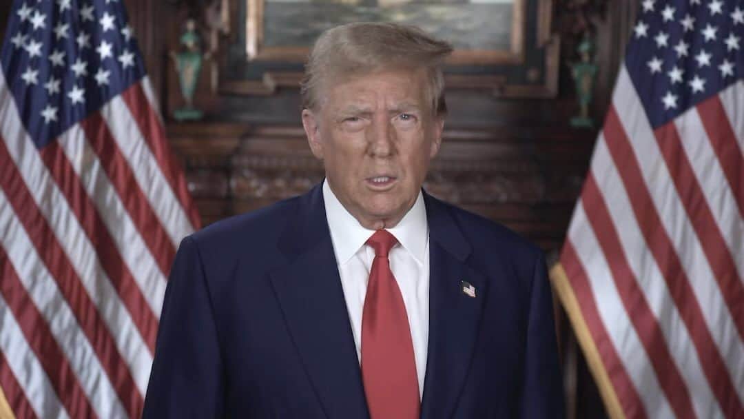 ドナルド・トランプのインスタグラム：「If we don’t win this Election, it’s going to be over for our Country. Iowa, Vote for “TRUMP” at 7 PM on Martin Luther King Jr. Day, Monday, January 15, 2024. MAGA! LINK IN BIO: IA.DonaldJTrump.com」