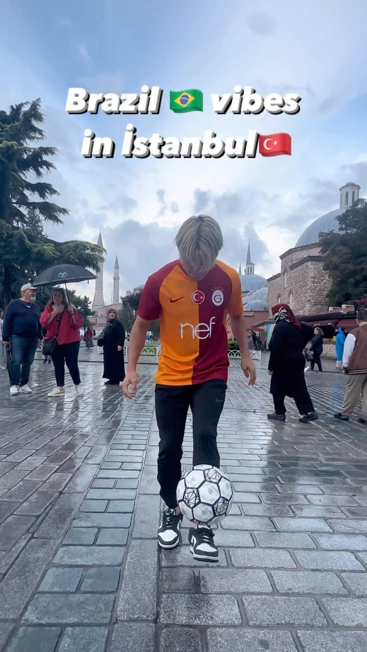 木村太陽のインスタグラム：「Galatasaray💛❤️ or Bayern Munich❤️🤍 #fyp #skills #football #galatasaray」