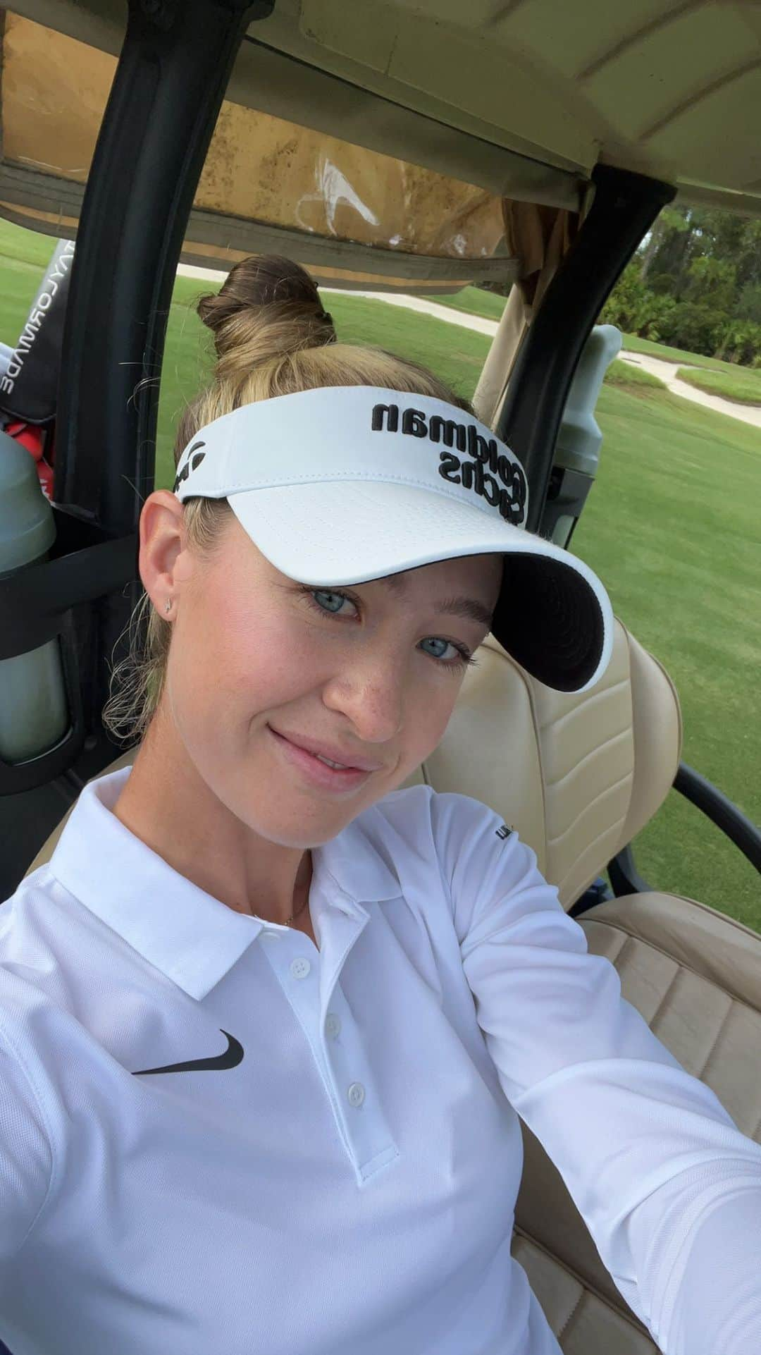 ネリー・コルダのインスタグラム：「Head over to my bio for the link 🤝🏼 @taylormadegolf」