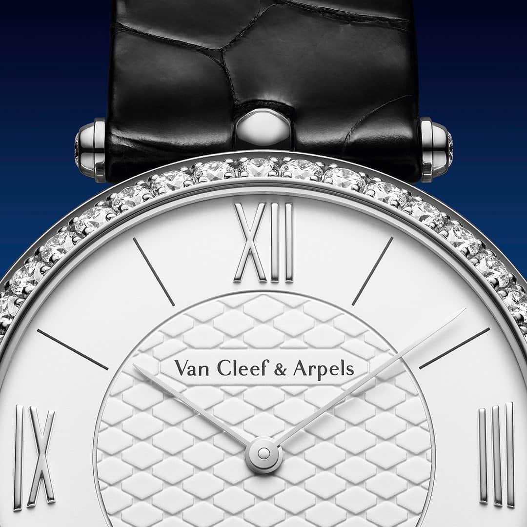 ヴァンクリーフ&アーペルさんのインスタグラム写真 - (ヴァンクリーフ&アーペルInstagram)「Take a look at this iconic timepiece combining fine lines and plays of light. Created in 1949, the Pierre Arpels watch evokes discreet elegance that stands the test of time.   #VanCleefArpels #PierreArpelsWatch #VCAwatches」10月12日 1時53分 - vancleefarpels