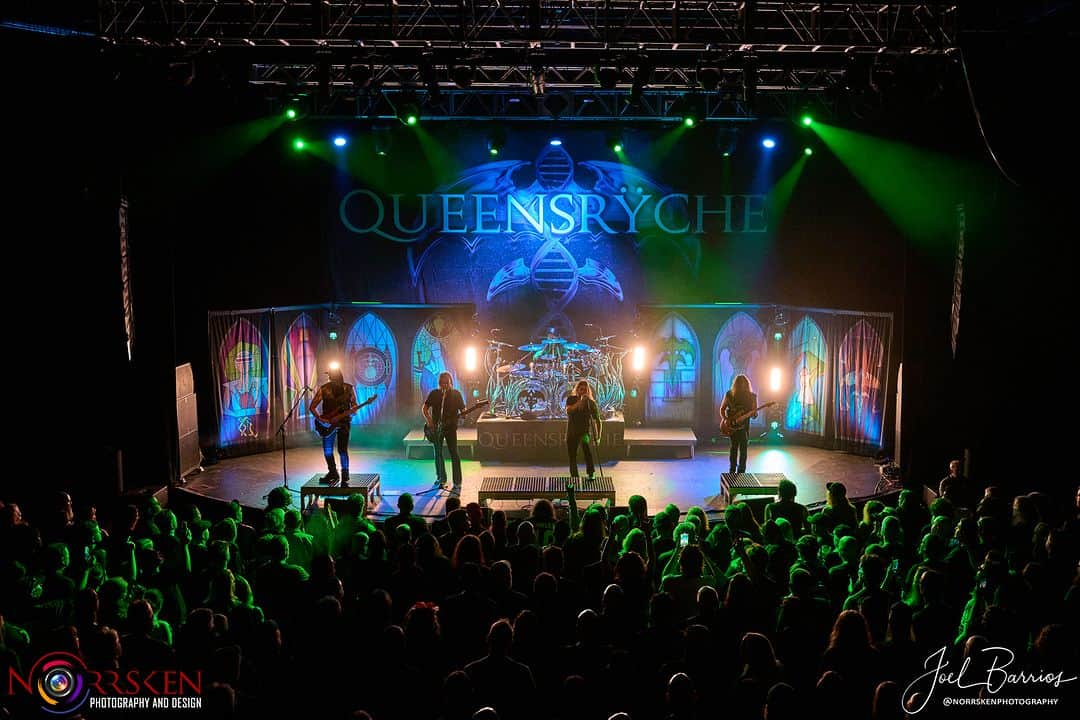 Queensrycheさんのインスタグラム写真 - (QueensrycheInstagram)「At The Plaza Live in Orlando Florida (photo credit Joel Barrios of @norrskenphotography) #queensryche #florida #bandofbrothers #goodtimes #therÿche」10月12日 1時56分 - queensrycheofficial