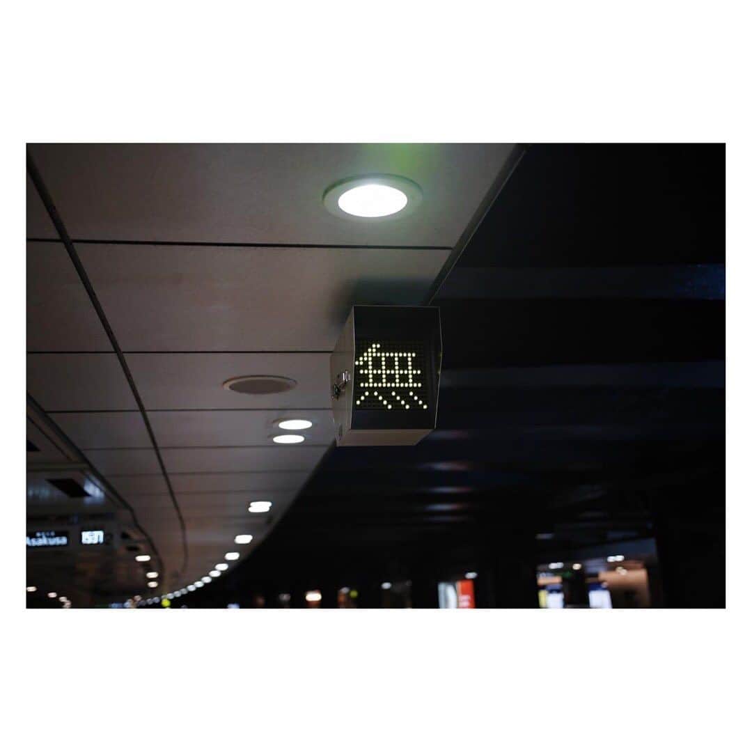 藤代冥砂さんのインスタグラム写真 - (藤代冥砂Instagram)「銀座線上野駅のホームには「無」がある。  #上野駅　#銀座線　#無」10月12日 2時11分 - meisafujishiro