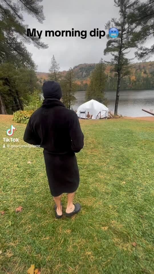 ジョルジュ・サンピエールのインスタグラム：「I’m taking advantage of my beautiful environment.」
