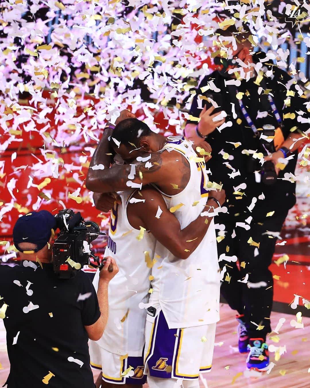 Los Angeles Lakersさんのインスタグラム写真 - (Los Angeles LakersInstagram)「October 11, 2020 -- Today marks the three-year anniversary of our 17th title 🏆」10月12日 2時37分 - lakers
