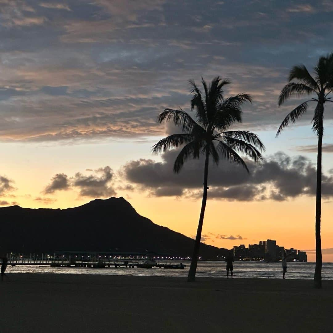 飯島寛子さんのインスタグラム写真 - (飯島寛子Instagram)「Good Morning from Honolulu. I love this view, the clean air, and this start of the day! #大好きな時間 #逃したくない瞬間  #ハワイ」10月12日 2時40分 - hirokoiijima