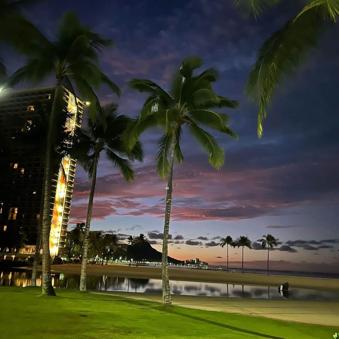 飯島寛子のインスタグラム：「Good Morning from Honolulu. I love this view, the clean air, and this start of the day! #大好きな時間 #逃したくない瞬間  #ハワイ」
