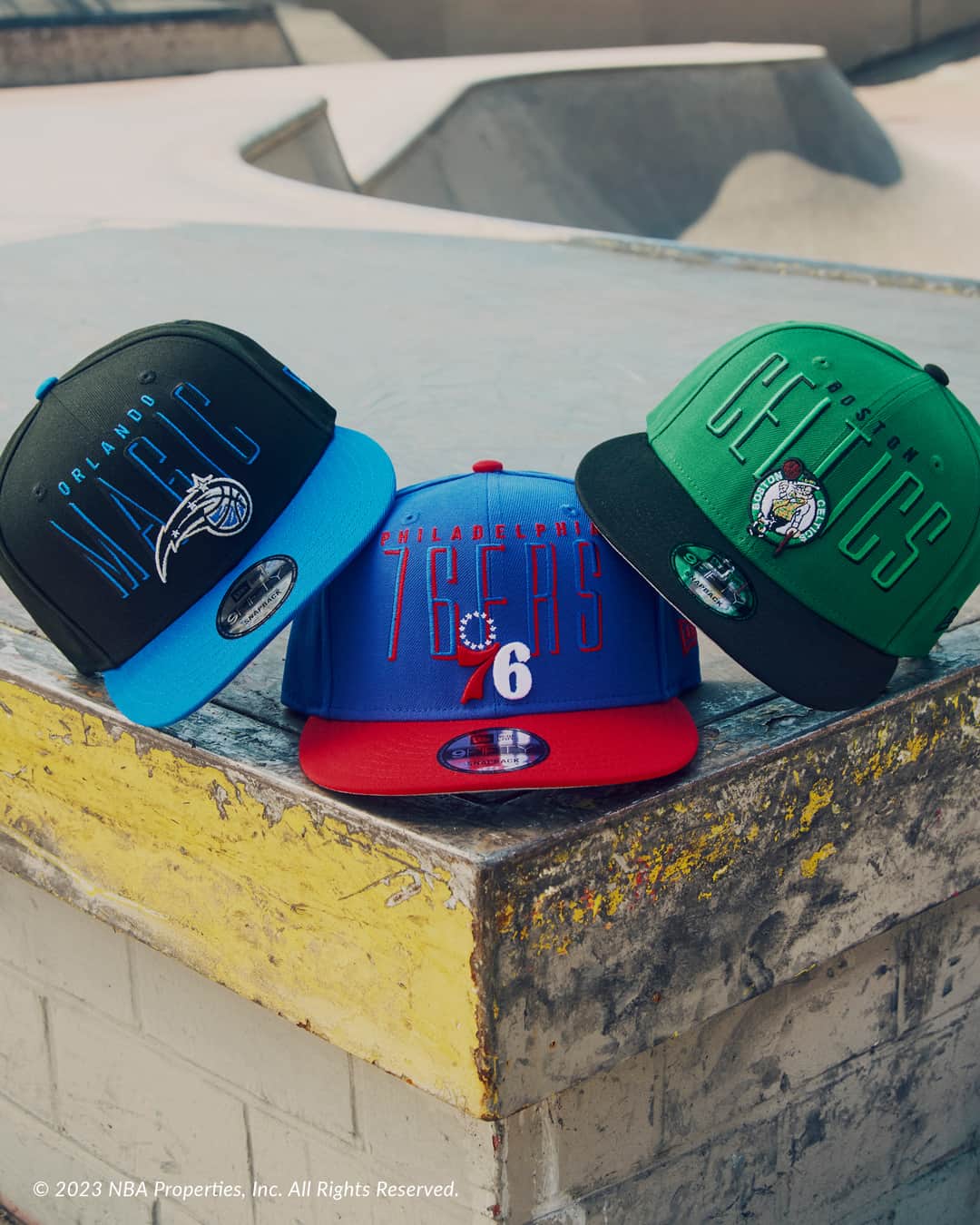ニューエラ・キャップのインスタグラム：「Take your loungewear to the next level. NBA Sport Night features select teams in headwear and apparel so you can kick back in style.」