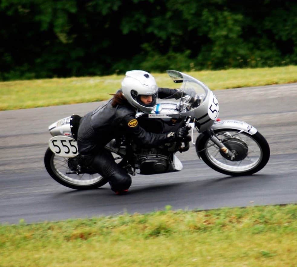 バンソンのインスタグラム：「When life takes a turn, stay on track with @vansonleathers . 🏍️  Reach out to us for your custom racing suit or stop by and get measured in Fall River. #vansonleathers」