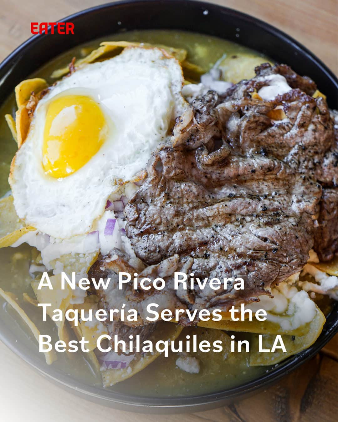 Eater LAのインスタグラム：「Angelo Farfán and Monica Quinto, a Chilango couple that arrived in Los Angeles last year, wondered why Angelenos didn’t embrace CDMX-style tacos. “We came here to open a Mexico City-style taquería, and believe we are the only ones in California making these tacos,” says Farfán.   A month and a half ago, their dream became reality when the owners of Duran’s Bakery in Pico Rivera offered the couple a small space alongside the bakery where they opened Taquearte. (@taquearte.california)   And though the CDMX-style tacos a la plancha are amazing here, Taquearte has something for breakfast that is even better — chilaquiles.  Quinto’s chilaquiles are covered in salsa and then layered with crema and queso before being topped with chopped red onions. The salsa sticks to the chips and separates at the bottom of the plate in a sea of liquid that has streaks of crema, while the chips maintain their crispness. Simply put, these are the best chilaquiles in Los Angeles, as good as they would come in México.   To read about the best new chilaquiles in Los Angeles, click on the link in bio to read the story by Bill Esparza (@streeetgourmetla).  📸: @mattatouille」