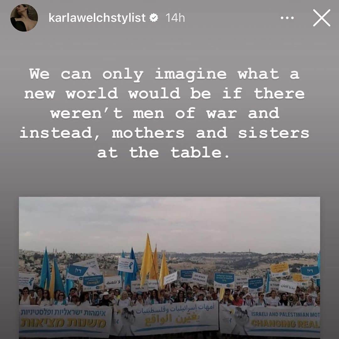 トームさんのインスタグラム写真 - (トームInstagram)「“We can only imagine what a new world would be if there weren’t of men of war and instead, mothers and sisters at the table.”  From so many incredible women, including @karlawelchstylist @giannie_couji @lisamoorish   Thank you for sharing this @bakulpatki 🤍🕊️ This so far, is the only thing I have seen in response to the past few days horrific events, that has given me real hope. And showed true humanity. Give these women a seat at the table 🫂🫂🇵🇸🕊️🇮🇱🤍🤍☮️ @women.of.the.sun_ @womenwagepeace Women from all over the world flew to Jerusalem last Wednesday. Jewish and Palestinian. Stop the divide. Protect them at all costs, follow them and share their mission. 🙏🏽」10月12日 5時11分 - tomenyc