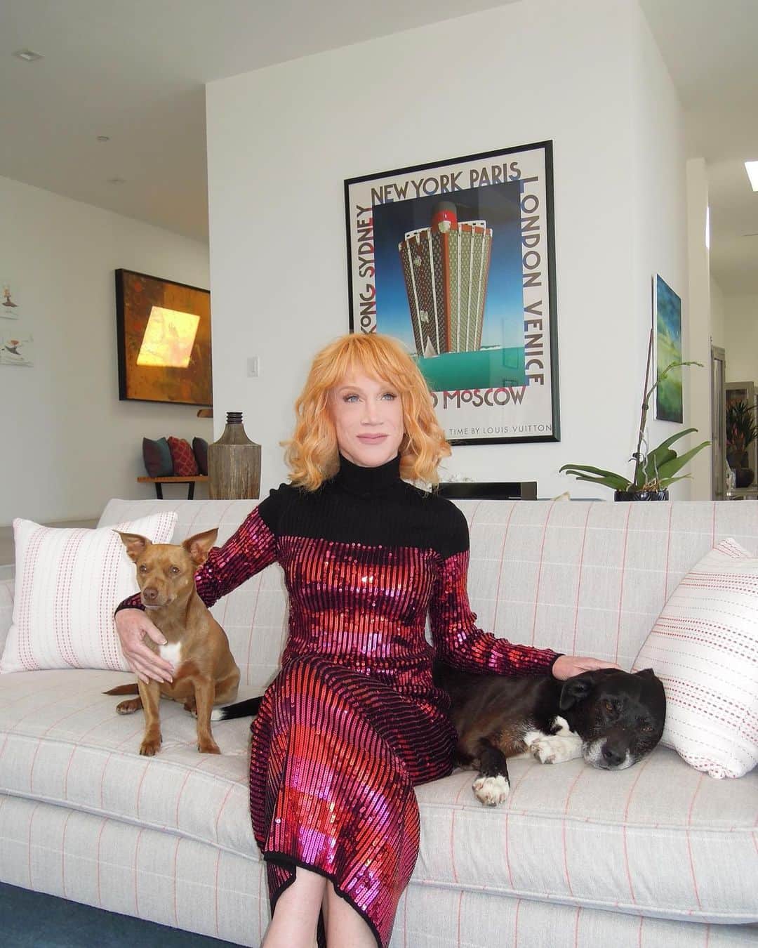 キャシー・グリフィンさんのインスタグラム写真 - (キャシー・グリフィンInstagram)「This is my Roman Empire and I’m the empress.」10月12日 5時24分 - kathygriffin