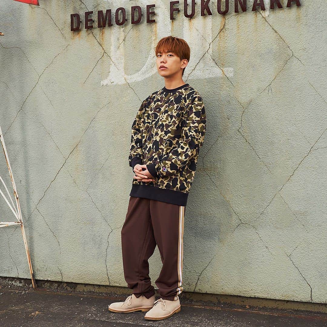 Champion Japanさんのインスタグラム写真 - (Champion JapanInstagram)「ミュージシャン #GEN さんが語る、 大好きなアーティストとスウェットに重ねて考える、タイムレスな存在とは？  いつまでも持ち続けたい、バンドをはじめた頃の自分。 「このスウェットは丈夫で全然形崩れしないし、このシミすらも味になる。そこがチャンピオンならではの魅力ですよね。そんなふうに僕らも、いつまでも愛されるタイムレスな存在でいたいなって思うんです」  インタビュー詳細はチャンピオン公式オンラインストアTIMELESSページへ。  @04genls  #championwhatmovesyou #ChampionJP #Timeless」10月12日 11時00分 - champion_japan