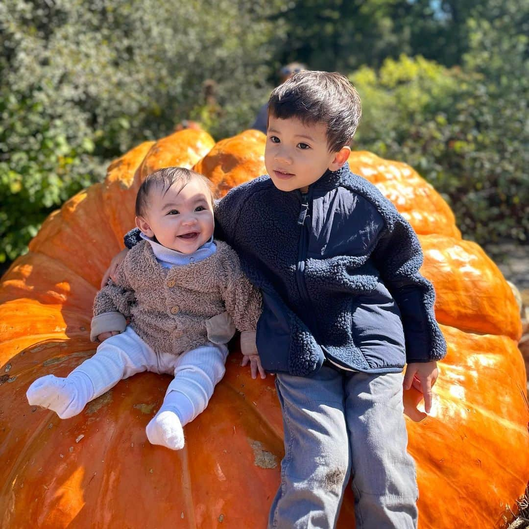 DOMINIQUE ANSEL BAKERYのインスタグラム：「Officially pumpkin season. #celianansel #eliseansel」