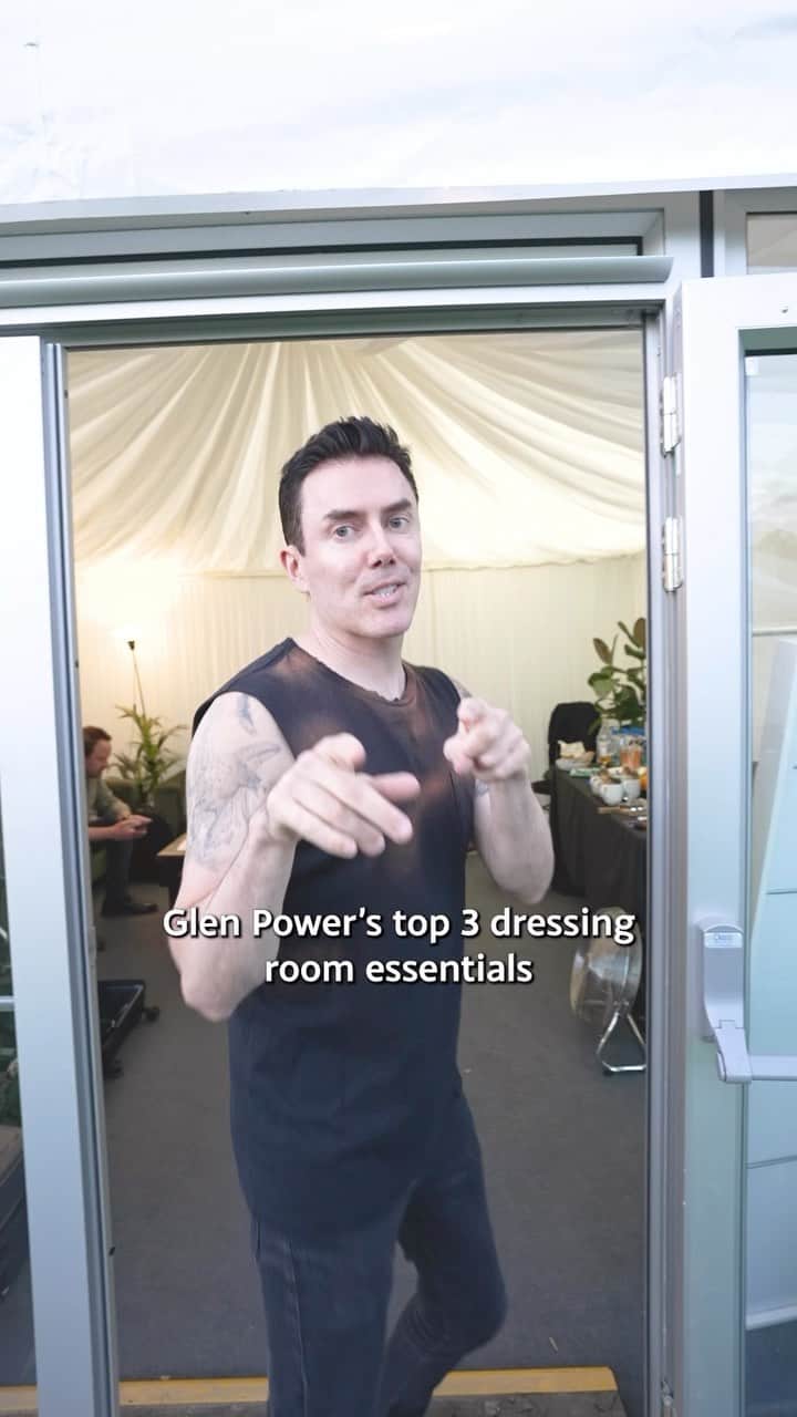 The Scriptのインスタグラム：「Glen’s dressing room must haves 😂😂 #TheScriptFamily #EnglishBreakfastTea #dressingroom」