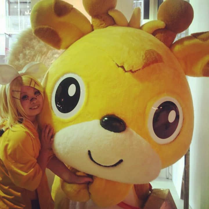 のインスタグラム：「Please also have a good time by a smiling face today.😗今日も笑顔で楽しく過ごしてねぇ♪( ´θ｀)ノ  #youtube #キャラクター #character #osaka #photooftheday #webstagram #cute  #kawaii #follow #likeforlike #松竹芸能 #いしきりん」