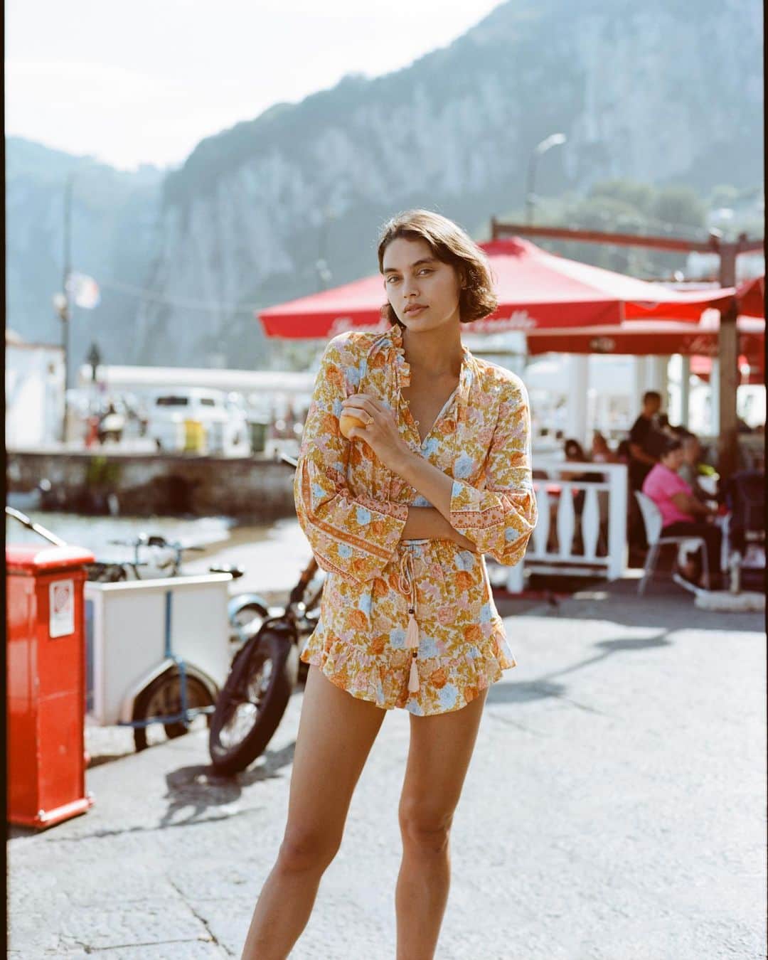 SPELLさんのインスタグラム写真 - (SPELLInstagram)「On the Blog: Capri Colour Palette ~ @sahar_revell by @anetehiie 🍑 shot on the picturesque island of Capri ~ where the ocean sparkles and every step is greeted with another breathtaking view ✨」10月12日 8時46分 - spell