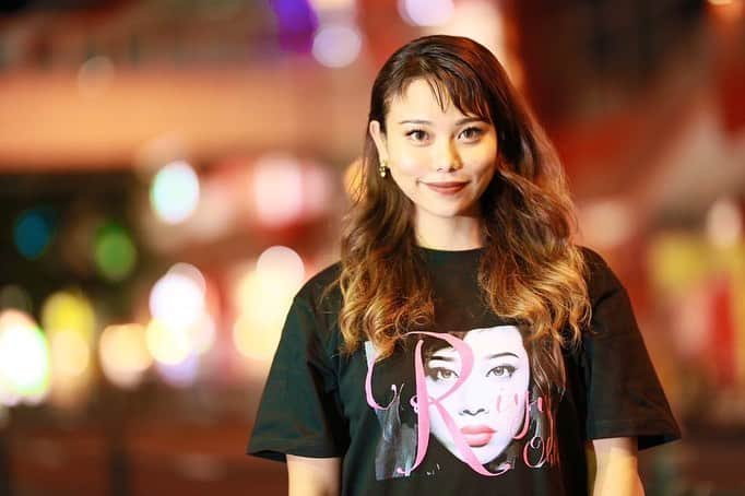 太田りゆのインスタグラム：「・ いつもたくさんの応援ありがとうございます💋 この度Riyu Tｼｬﾂを販売することになりました\(*ˊᗜˋ*)/ デビューしてから初めてのオリジナルグッズになります！ 応援に来る時に着てもよし普段着にしてもよし！数に限りがあります😌😌お早めにGetしてください🙌 ︎︎︎︎︎︎☑︎riyuohtat.base.shop  ストーリーに購入サイト貼っておきます！  #競輪 #ガールズケイリン #競輪選手 #自転車  #応援 #応援グッズ #tシャツ #太田りゆ」