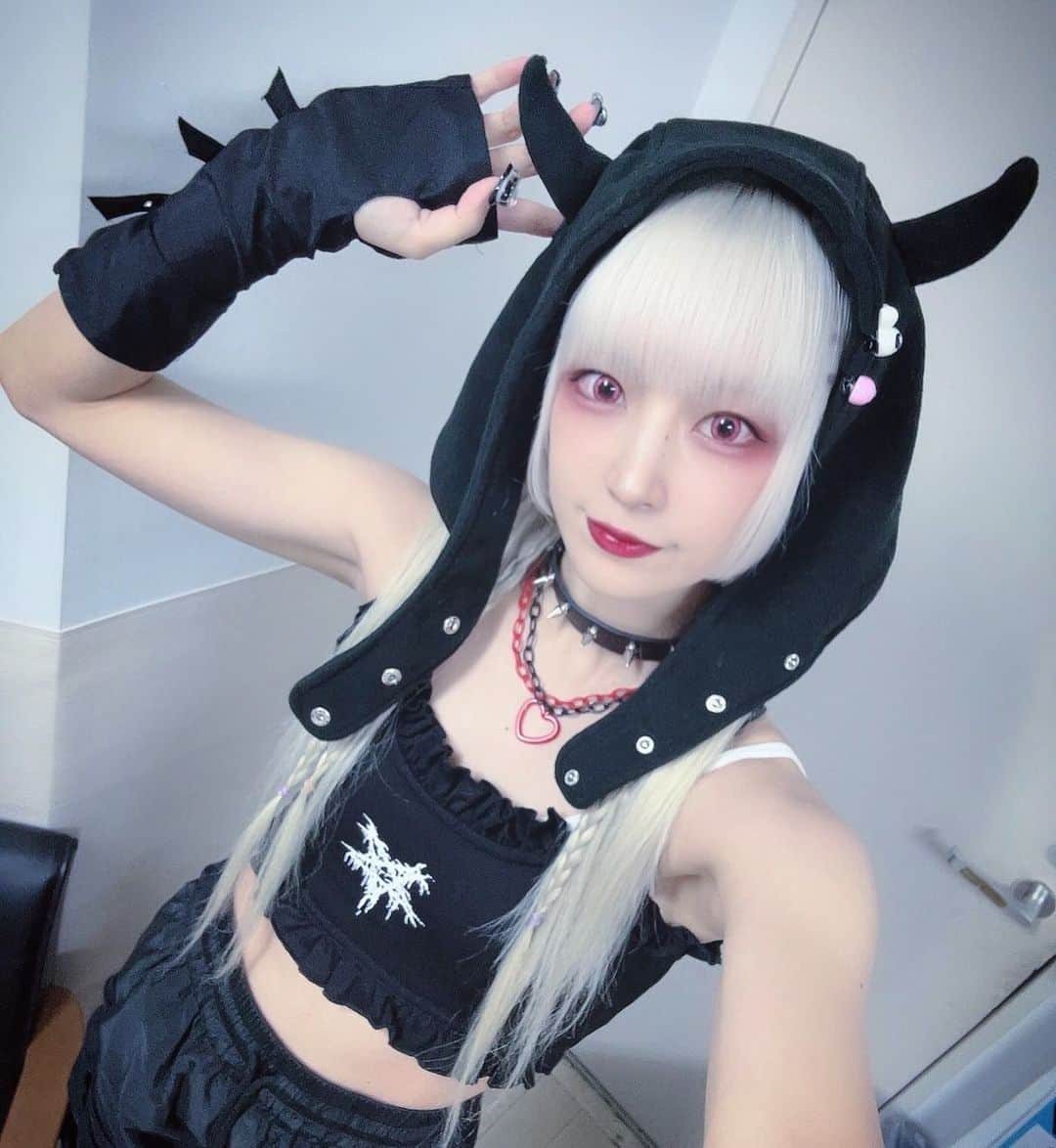 ゆえるさんのインスタグラム写真 - (ゆえるInstagram)「🌐😈さいばーぎゃる  #メイク #アイドル #コスプレイヤー  #推してください #ネオエレクトロクラッシュ  #被写体 #角色扮演 #闇属性 #サブカル #派手髪 #y2k  #fashion #cosplay #cosplayer #kawaii #cyberkawaii #japanesegirl #japanesecosplayer #anime #photography #photogram  #follw #followｍe #idol #artist #model」10月12日 18時40分 - baby8devil