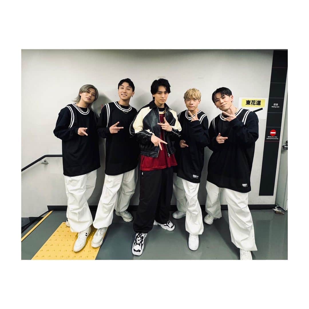 正田尚大のインスタグラム：「2023.10.11 『ACTORS☆LEAGUE in Basketball 2023』 ハーフタイムショーで高野洸くんのバックダンサーをさせていただきました！  会場の熱量がビシビシ伝わってきて最高でした。 13日からのツアーもサポートさせていただきます。 何卒宜しくお願いします！  選手の皆様、関係者の方々、来場されていた方々、配信で応援されていた方々、ありがとうございました。」