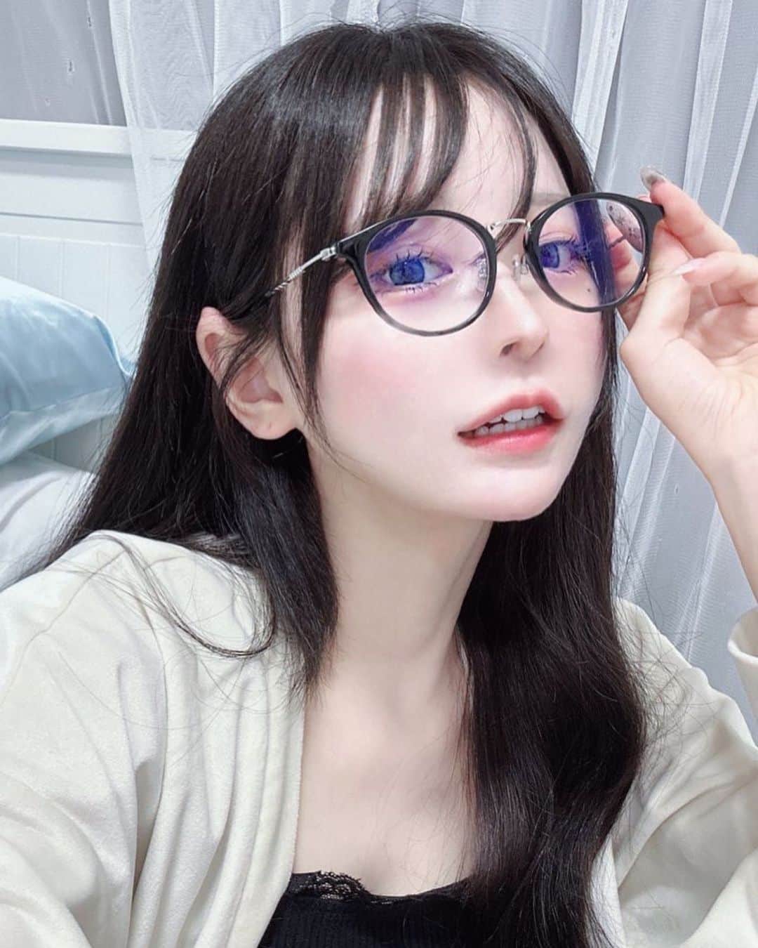 葉夢たるのさんのインスタグラム写真 - (葉夢たるのInstagram)「美容鍼いってきた❕ ほんと寝起きに行ってきたんだけど、ありえんくらい浮腫とれてびっくりしたよ… とってもよかったので紹介させてくれ…これは大事なライブの前とかにいきたい…  投稿を見てご予約したら、通常の18,000円の美容鍼が初回限定9,000円で受けられるらしー❕  https://bit.ly/quinbelle-instories」10月12日 18時42分 - na1m0n0nedal1
