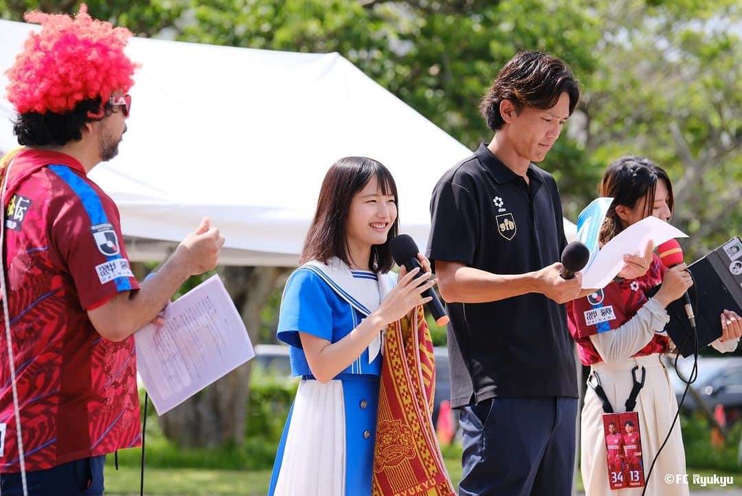 FC琉球のインスタグラム：「📷｜𝙋𝙃𝙊𝙏𝙊𝙂𝘼𝙇𝙇𝙀𝙍𝙔  【OFF THE PITCH】  10/7(土） ２０２３明治安田生命Ｊ３リーグ 第30節 🆚カマタマーレ讃岐  #FC琉球 #僕たちが見たかった青空 #青木宙帆 #播戸竜二 #フリースタイルフットボール #KAZA」