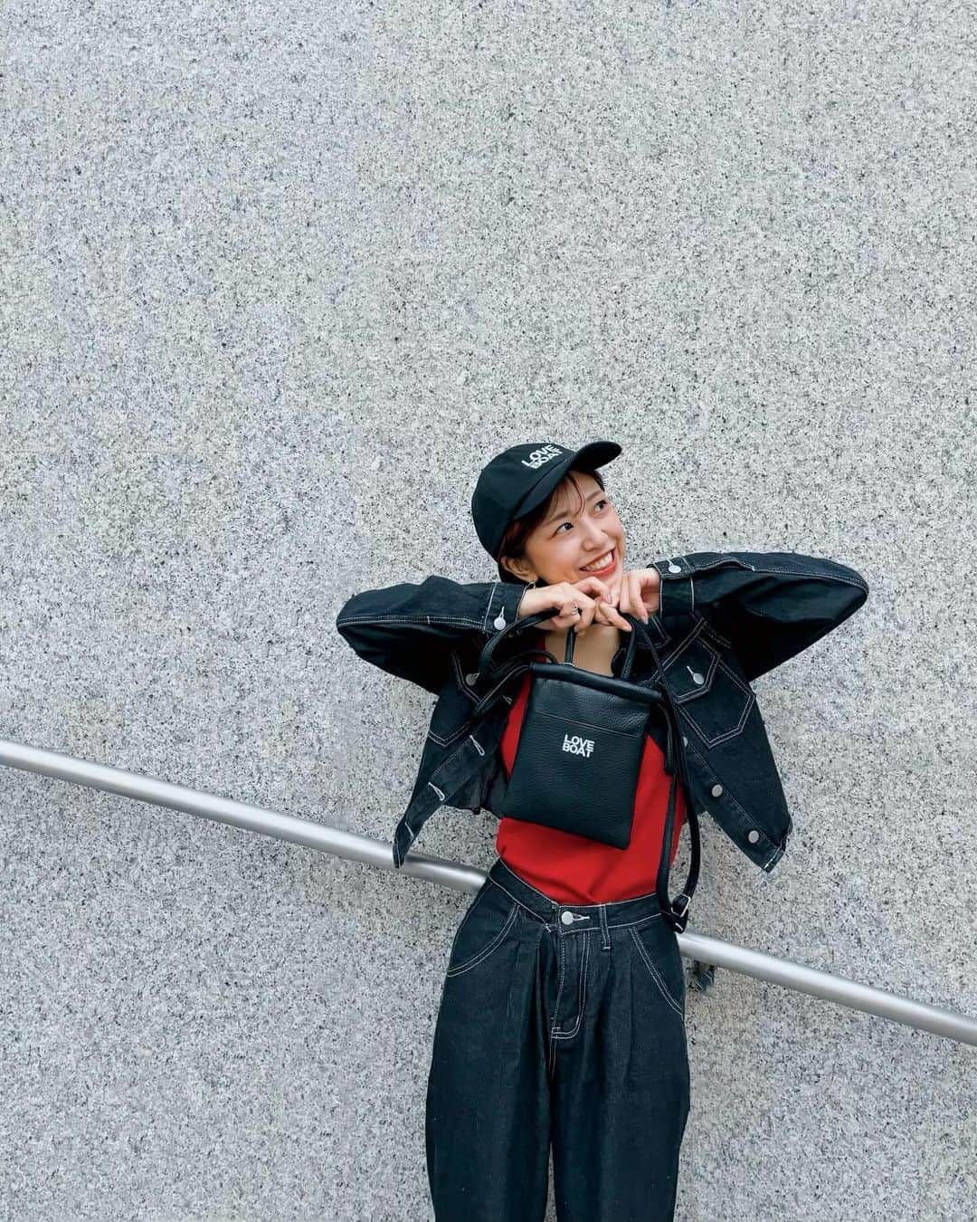 本橋優華のインスタグラム：「ラブボ世代です🫶 好き。  #loveboat#cap#bag#90s  #ラブボート#キャップ#バッグ#ギャル#セットアップ#ジージャン#ジーパン」