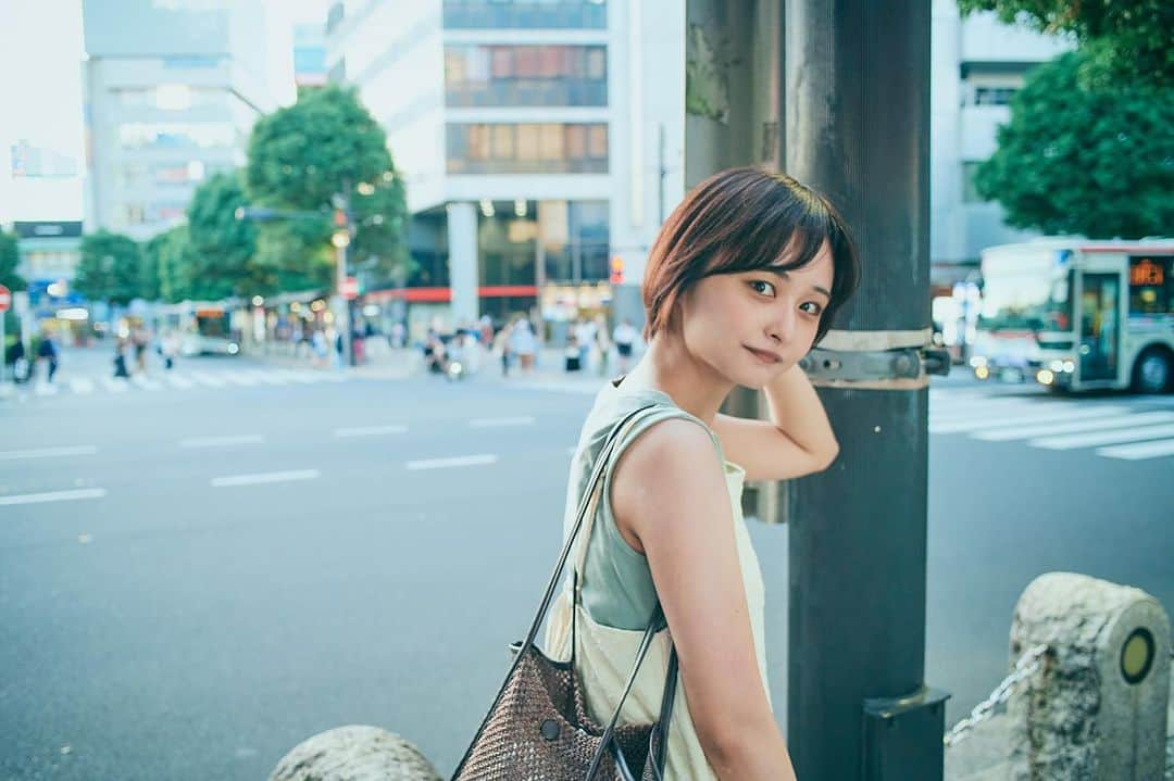 山根愛さんのインスタグラム写真 - (山根愛Instagram)「吉祥寺散歩🚶‍♀️  歳を重ねてから毎日が凄く楽しくて、 前よりも肩の荷が軽くなった気がする。 とりあえず凄くゆっくり布団に包まれて眠りたい。  phot @jumpeiyamada」10月12日 19時08分 - ai.yamane