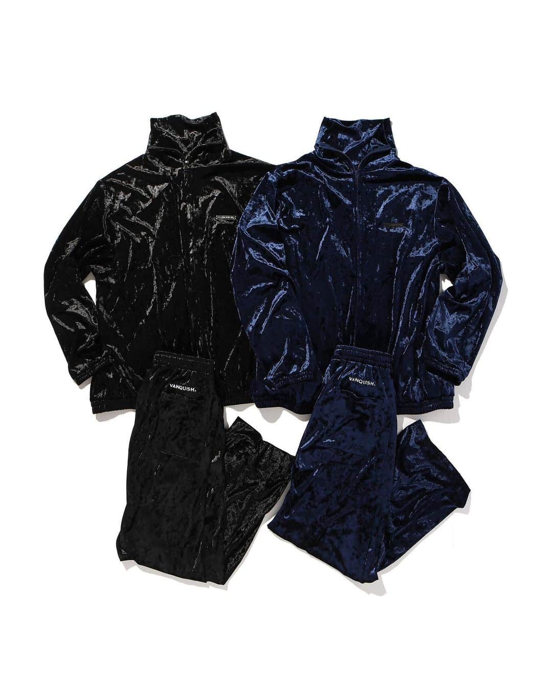 ヴァンキッシュさんのインスタグラム写真 - (ヴァンキッシュInstagram)「VANQUISH Winter Collection 2023.  Available Now.  ▪️VA embroidery velour jacket[VYJ005] ▪️VA embroidery velour pants[VYP011] ▪️VA Embroiderg fluffy slippers[VYA004]  #vanquish」10月12日 19時36分 - vanquishjp