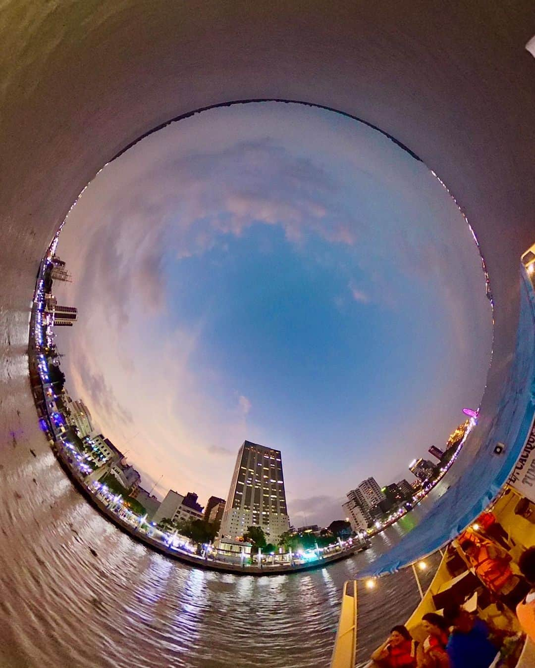 Official RICOH THETAさんのインスタグラム写真 - (Official RICOH THETAInstagram)「Malecón 2000, Guayaquil  📸: @vtoledo_360  ***************** Please add #theta360 to your photos shot with THETA and post them😊 . . . . . #ricohusa #ricoh #ricohimaging #ricohtheta #lifein360 #360camera #360view #camera #cameratips #cameralover #photographylovers #photographer #photooftheday #photographytips #cameragear #photoediting #editingtips #art #360photography"」10月12日 19時30分 - theta360official