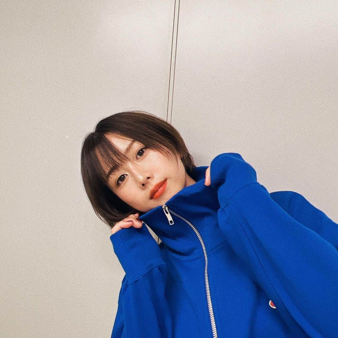 大家志津香のインスタグラム：「. すき💙」