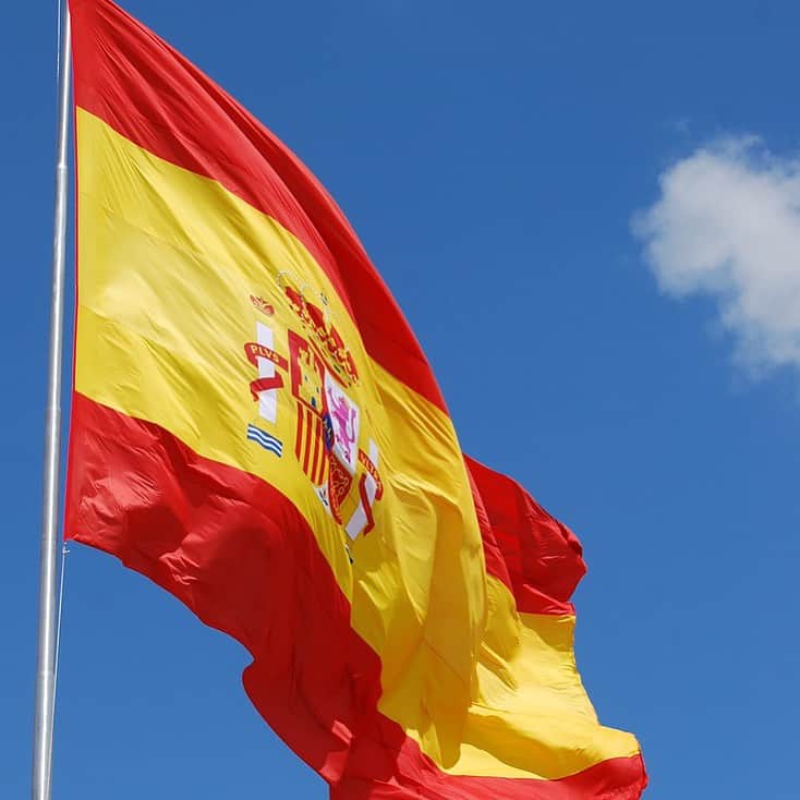ルイス・アルベルトのインスタグラム：「🇪🇸 #12Octubre  Orgulloso de España y de sentirme español. Feliz día a todos los que compartimos este sentimiento #FiestaNacional 💛❤️💛」