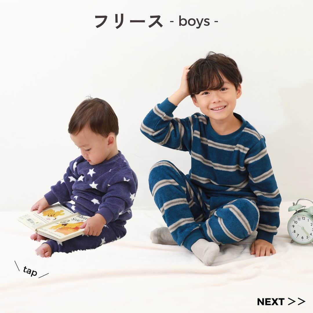 子供服devirockstore(デビロックストア)さんのインスタグラム写真 - (子供服devirockstore(デビロックストア)Instagram)「パジャマの衣替えはお済ですか？  devirockのパジャマは、 好みや着用時期によって選べるように あたたかさの異なる3種類の素材をご用意しています。  ①綿100％ 春や秋口にぴったりな程よい薄手の生地 吸汗性が良く、型崩れしにくいのもポイント  ②キルトニット 柔らかな肌触りで程よい厚みの生地 肌に触れる面は綿100％  ③フリース 真冬でも暖かいふんわり素材 柔らかな肌触りで、軽い着心地も魅力  それぞれ、ベビーからキッズまで デザインも豊富にご用意しているので お好みの素材で、 お気に入りのデザインを見つけてみてくださいね🌈  ........................  ☑️新作アイテム、人気アイテム情報 ☑️スタイリングやヘアアレンジなどお役立ち情報  など、を投稿しています。  いいねや、フォロー励みになります☺️  ▶️▶️▶️@devirock__official  ........................  #devirock #デビロック #デビロックコーデ #もっと親子になろう #子供服通販 #プチプラ子供服 #子供服 #子ども服 #こどもふく #キッズファッション #キッズ服 #パジャマ #部屋着 #おうちコーデ #おうち時間 #リラックスウェア #ルームウェア #キッズパジャマ」10月12日 20時02分 - devirock__official