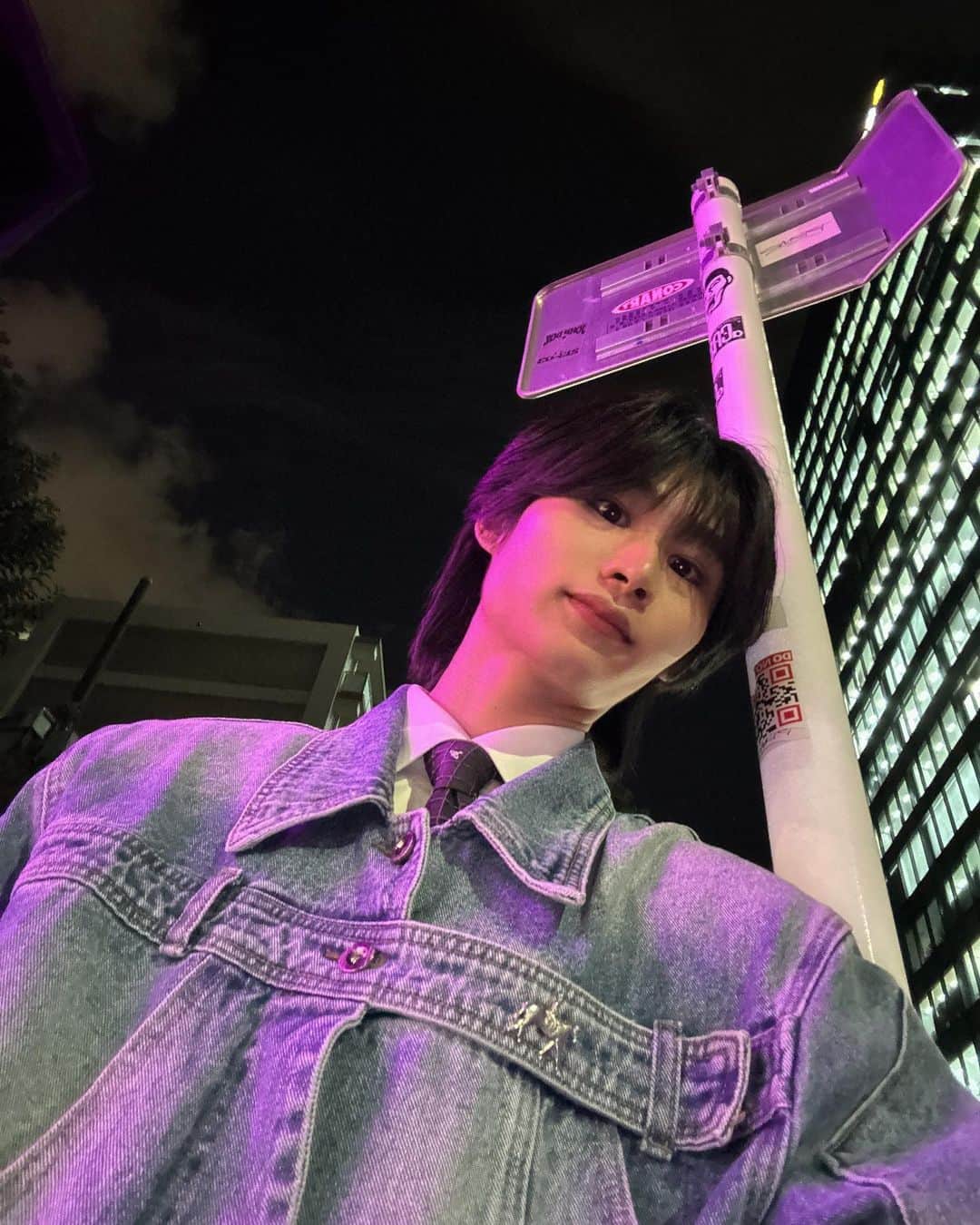 鈴木志音さんのインスタグラム写真 - (鈴木志音Instagram)「denim👖  秋冬もデニムたくさんに着るぞ~！︎︎︎︎︎☺︎ ネクタイお気に入り！🫶🏻」10月12日 19時54分 - shion_supafuru
