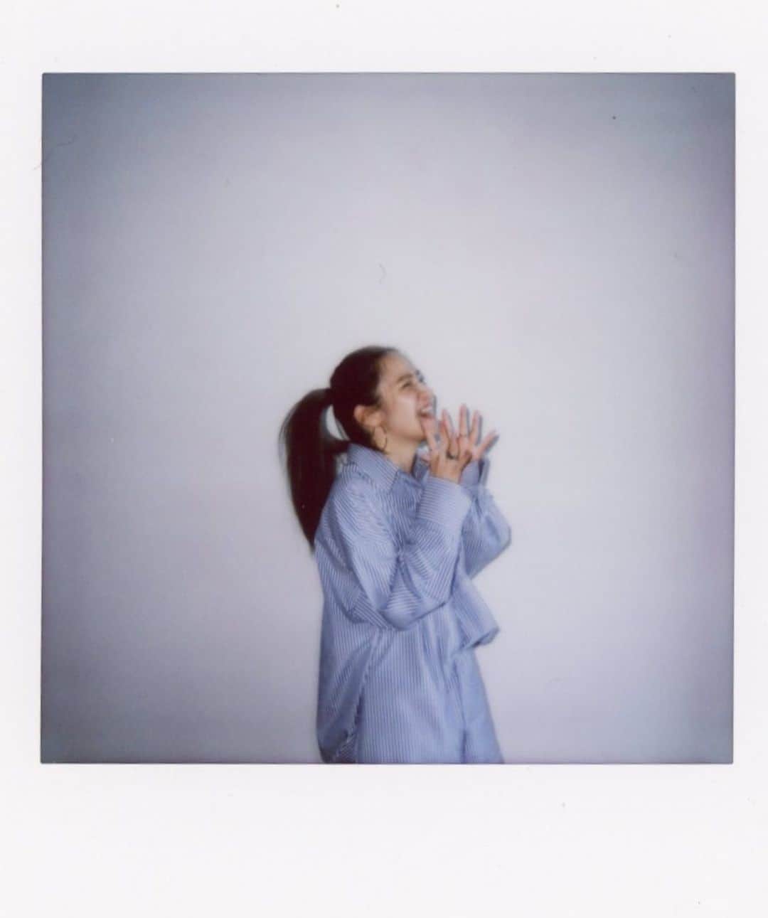 三條場夏海さんのインスタグラム写真 - (三條場夏海Instagram)「. お知らせ📢  書籍『JOBA STYLE  なりたい私になる31のわがまま』の トークショー＆サイン本お渡し会の開催が決定しました！💓⭐︎  【日時】 11月11日(土)  ◾︎トークショー&サイン本お渡し会　17:00〜 ◾︎サイン本お渡し会 18:20〜  【場所】 ブックファースト新宿店B2F　  🎟️明日13日18:00予約スタート🎟️(先着順にて締め切ります)  どちらに参加しても、 ・目の前でサイン本にお名前の記入 ・JOBA STYLEオリジナルトートバッグプレゼント ・写真撮影 こちらが特典となっております✨  2冊券になると、 31名様限定トークショーへの参加と、私が書籍内にシークレットに更なるメッセージを忍ばせた直筆メモ付き書籍もお渡しとなります❤️‍🔥(このメッセージは、31のメッセージのうち、どこに入っているかはお楽しみ。31名様限定なので恐縮ですが世界で一つのメッセージとなります🫢)  どちらも、事前予約が必要で 先着での締切となるので、 明日の予約開始をしっかりチェックしていただければと思います！🧠❤️‍🔥  予約方法や、細かい詳細、注意事項は BOOK1stさんのサイトでご確認下さい。 申し込みにはYahoo!JAPAN IDが必要となるので、予約開始前にご登録して頂く事をオススメ致します。  皆様とお会いできるイベントが出来るのは1年ぶりです、、！ この日を待ち望んでいました。 私が心を込めて作った書籍を手渡しで、直接お顔を見てお渡しできる機会を頂けた事が本当に光栄です。 是非、書籍に少しでも興味を持って頂けて、お時間のご都合がつくようでしたら著者の私から直接受け取って下さると嬉しいです📚愛を込めてお渡し致します！  沢山の方にお会い出来ることを楽しみにしています✨  #ジョバ本」10月12日 19時59分 - natsumi_sanjouba