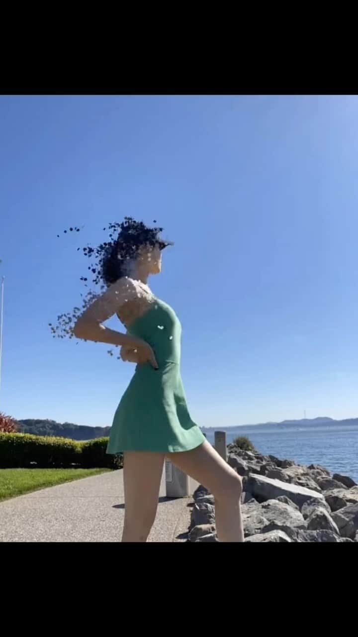 森理世のインスタグラム：「Tennis dress weather ☀️😎」