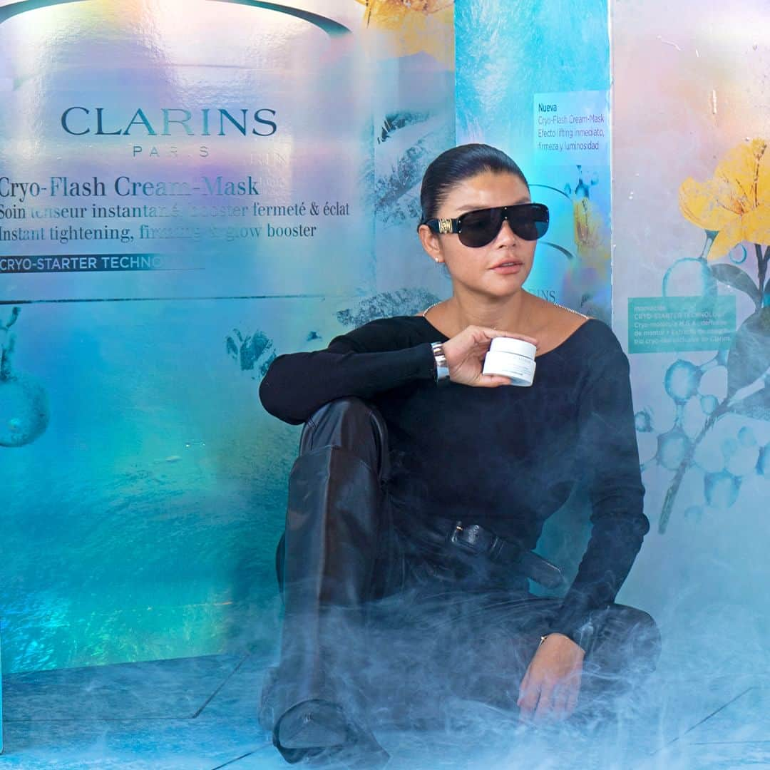 Clarins Méxicoさんのインスタグラム写真 - (Clarins MéxicoInstagram)「Nuestra Casa Clarins está lo más 🔥. Nuestros invitados conocieron todos los lanzamientos que vienen para terminar este año. ✨ Desde Hydra Essentiel para una hidratación deli, Cryo Flash Mask Cream para lograr una piel súper firme y obvio nuestras preciosos cofres navideños que están divinos. 😍 . . . . #lanzamiento #new #CasaClarins #ClarinsMexico # #sueroantiedad #Antiaging #skincare #beauty #natural #instabeauty #antiage #serum #hydra #cryo」10月12日 11時15分 - clarinsmx