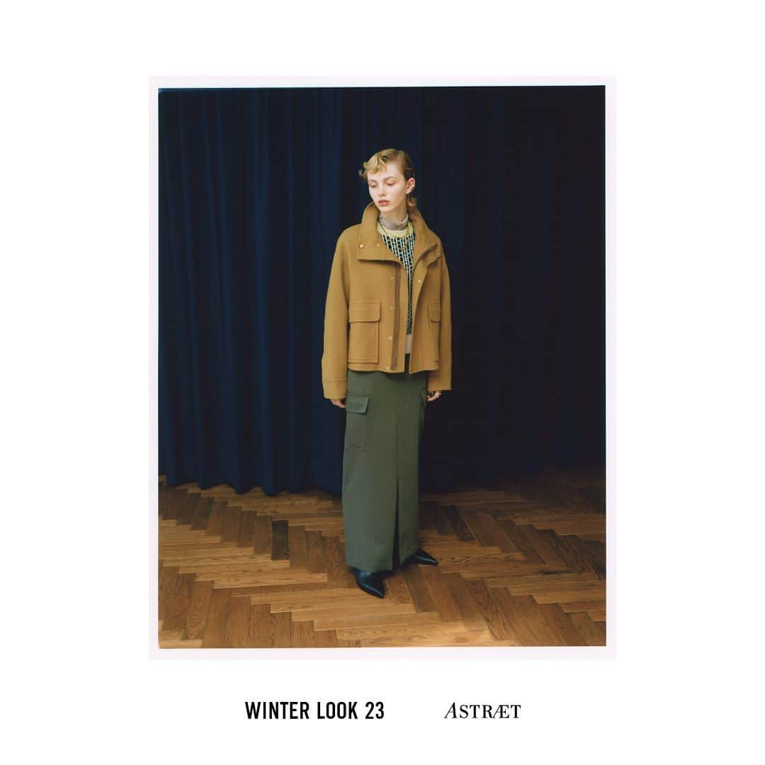 アストラットのインスタグラム：「WINTER LOOK 2023  Outer ¥59,400 Sweater ¥23,100 Cut&Sewn ¥19,800 Skirt ¥29,700  #astraet#アストラット#unitedarrows#ユナイテッドアローズ #winter#newarrivals#新作 #look」