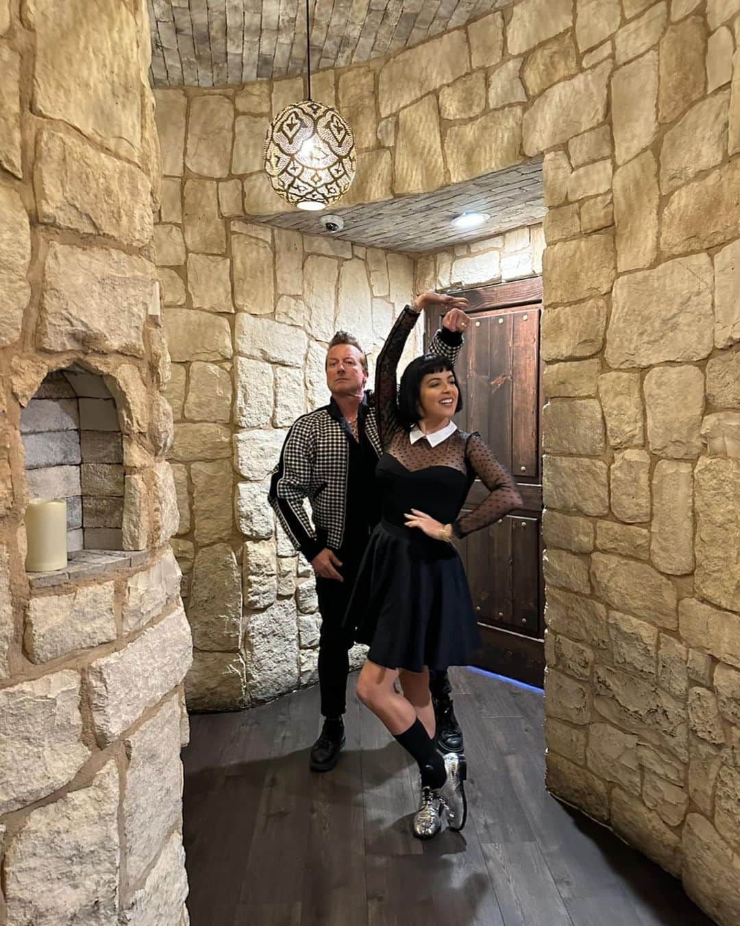 トレ・クールのインスタグラム：「It was a lovely fall day in Sonoma nine years ago when we gathered with friends and family and tied the knot❤️ It’s been such an awesome life with my dream girl. I’m a truly lucky man.」