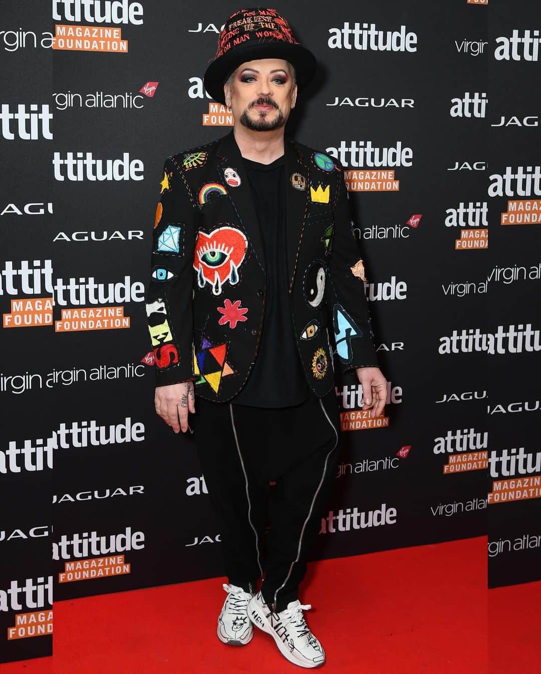 Just Jaredさんのインスタグラム写真 - (Just JaredInstagram)「Dylan Mulvaney dons a ruffled look while hitting the carpet at the Attitude Awards 2023, where she's being honored as Woman of the Year. Luke Evans, Layton Williams, Jess Glynne and more also stepped out! #DylanMulvaney #LukeEvans #LaytonWilliams #JessGlynne #RussellTovey #MawaanRizwan #MaxGeorge #MaisieSmith #MNEK #BoyGeorge #AttitudeAwards Photos: Getty」10月12日 12時04分 - justjared