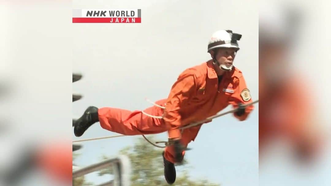 NHK「WORLD-JAPAN」のインスタグラム：「This firefighter pulled in the big prize taking just 15 seconds to haul himself back and forth on a 20-meter-long rope stretched between buildings.👨‍🚒🔥  Masaki Sato was competing at Japan’s national competition for firefighting and rescue skills and won the Rope Bridge Crossing race.  He had trained for over two hours daily from November last year, supported by his colleagues at the Ueda Chuo Fire Department in Nagano.💪 . 👉Watch more short clips｜Free On Demand｜News｜Video｜NHK WORLD-JAPAN website.👀 . 👉Tap in Stories/Highlights to get there.👆 . 👉Follow the link in our bio for more on the latest from Japan. . 👉If we’re on your Favorites list you won’t miss a post. . . #ropebridgecrossing #firefighter #fireman #ropeskills #firedepartment #japanfirefighter #fightingfit #nhkworldnews #japan #nhkworldjapan」