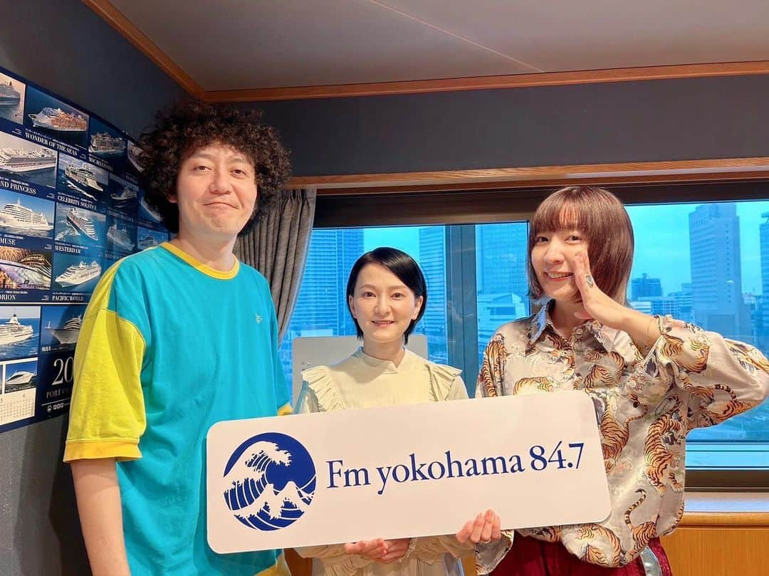 石垣優のインスタグラム：「. Fm yokohama「#Tresen」ありがとうございました🥹 #植松哲平 さん、#平沢あくび さん 番組スタッフの皆さん ありがとうございました🥹  千葉ロッテマリーンズの話しもできたし バウアーの話しもできたし 島の夜は、お化けより、ハブ🐍の方が怖いってことも 伝えられて大満足でございます♡  また今後とも、よろしくお願いします🦭  #fmyokohama #fmヨコハマ #トレセン #石垣優 #やなわらばー #千葉ロッテマリーンズ #chibalotte #横浜ベイスターズ #バウアー」