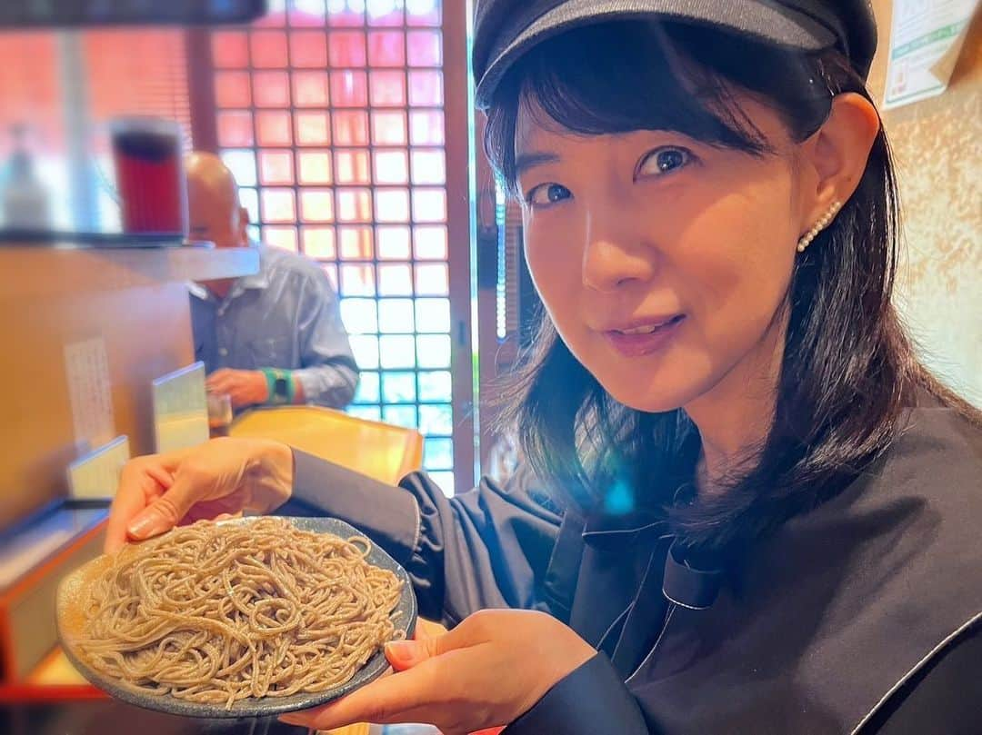 中江有里のインスタグラム：「ランチは田舎そば。 香りがいい！  #中江有里」