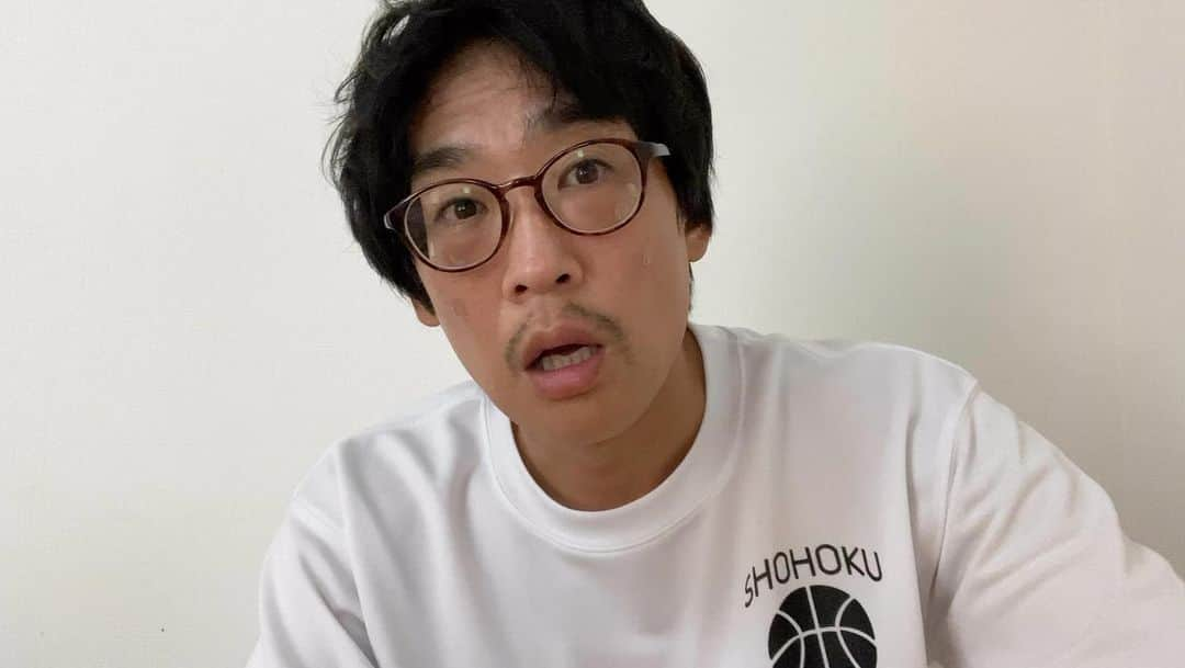 村上健志のインスタグラム：「密着。」