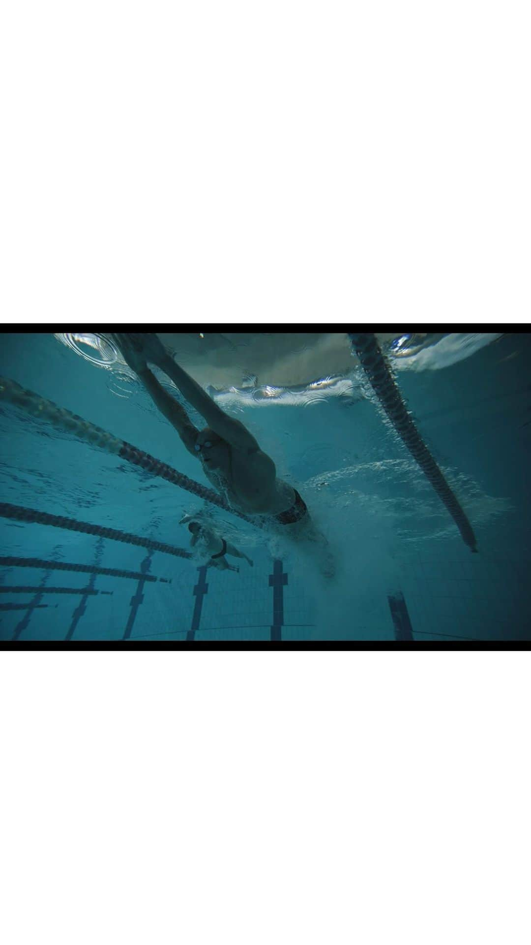 マイケル・クリムのインスタグラム：「One of many amazing clips captured during the recent @lifebloodau campaign shoot directed by @henryzalapa , DP @timtregoning_acs This one by @andygough_ is of my favourites… pretty much sums up my relationship with water. Never realised I swim with my mouth open though! #lifeblood @homeprodco」