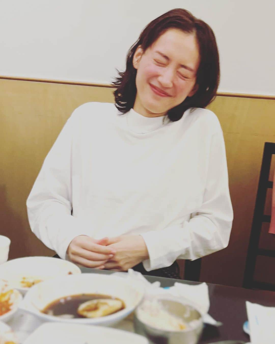 椎名直子のインスタグラム：「同級生　  いとおかし♡  満喫中〜！です😆」